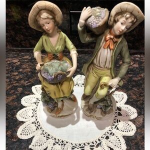 Vintage Grape Vineyard Couple by Homeco #1258 Vintage